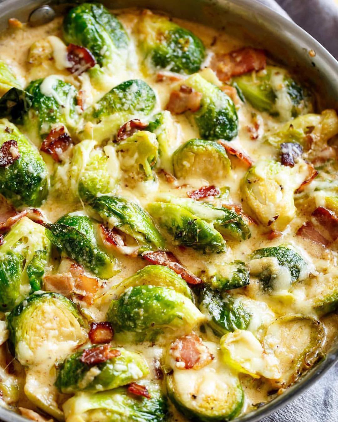 Creamy Garlic Parmesan Brussels Sprouts