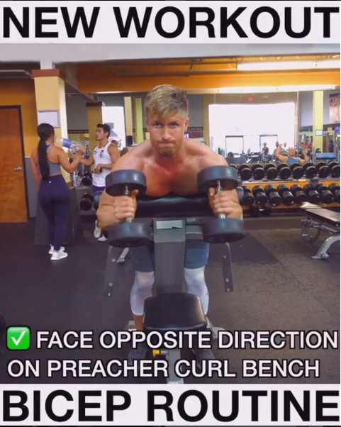 Face Direction Preacher Curl Bench