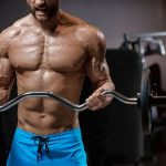 Curl of the arms with a barbell