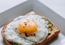 15 High-Protein Breakfasts That Make 30 Grams Shockingly Easy
