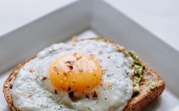15 High-Protein Breakfasts That Make 30 Grams Shockingly Easy